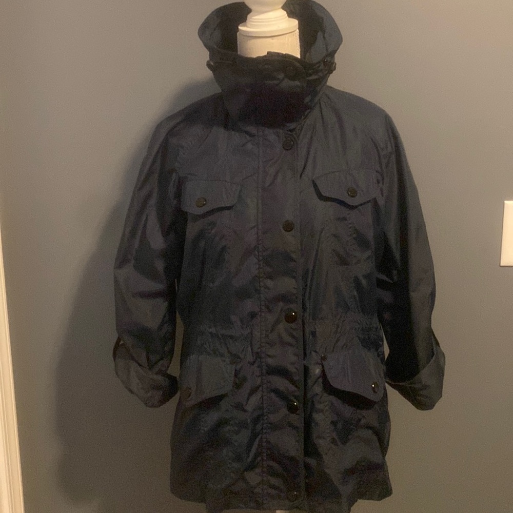 Michael Kors like nwot navy rain jacket with hood. This jacket is awesome!